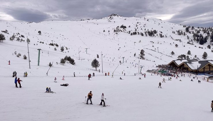 Kartalkaya en fazla kar kalınlığının ölçüldüğü kayak merkezi oldu