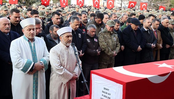 Pençe-Kilit Operasyonu’nda şehit olan Salih Ay, Erzincan’da son yolculuğuna uğurlandı