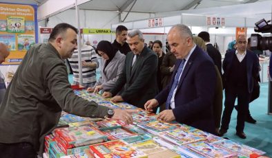 Rize’de kitap fuarı açıldı