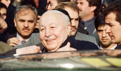 Türk siyasetinin “Erbakan Hoca”sı vefatının 13. yılında anılıyor