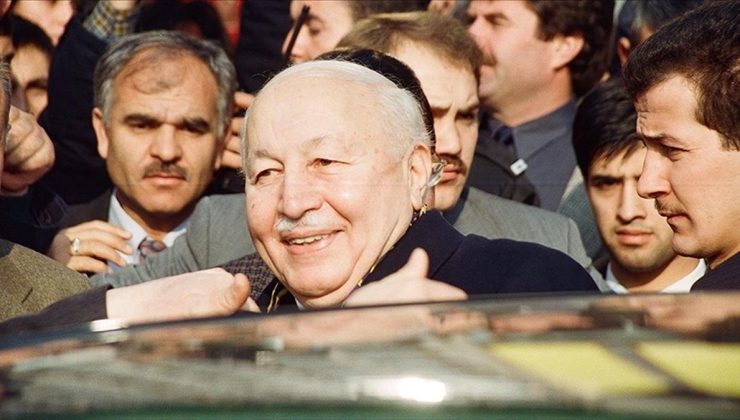 Türk siyasetinin “Erbakan Hoca”sı vefatının 13. yılında anılıyor