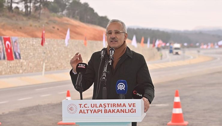 Bakan Uraloğlu: Otoyol uzunluğumuzu 3 bin 726 kilometreye ulaştırdık