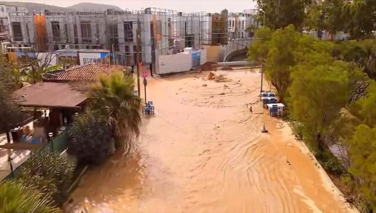 Bodrum’da içme suyu isale hattı patladı