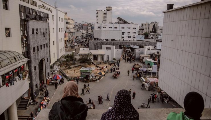 Gazze’deki Şifa Hastanesi etrafındaki yıkımının boyutu tarif edilemez