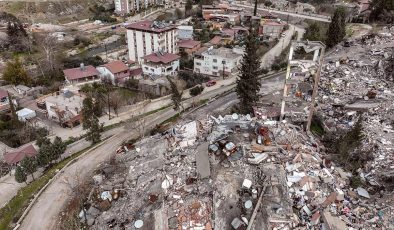 Hatay’da depremde 6 kişinin öldüğü binanın sorumlularına dava açıldı