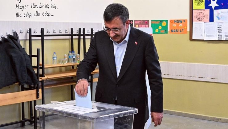 İnşallah ülkemize, demokrasimize hayırlı olan bir seçim olur