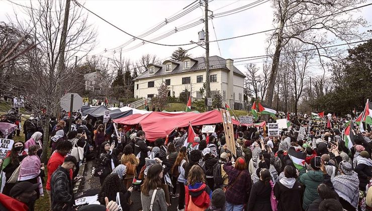 İsrail’in Washington Büyükelçiliği önünde Gazze’deki saldırılar protesto edildi