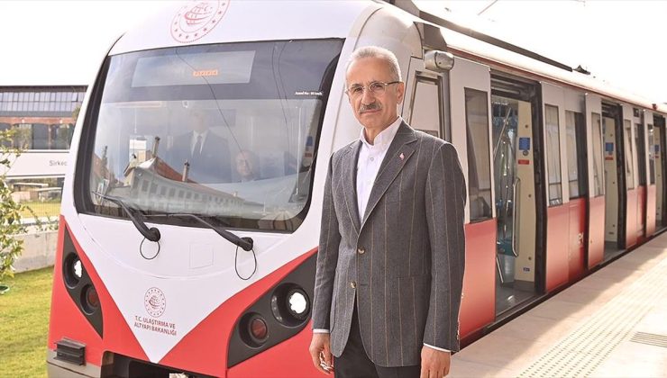 İstanbul’da Bakanlığın bu yıl hizmete açtığı metroları 900 binden fazla kişi kullandı