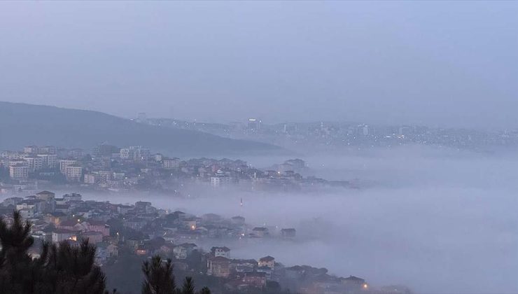 İstanbul’un yüksek kesimlerinde sis etkili oluyor, gemi trafiği askıya alındı