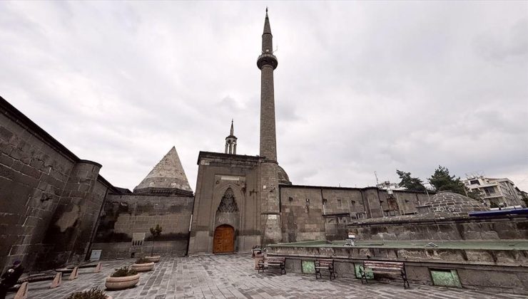 Kayseri’de kadınların yaptırdığı vakıf eserleri yüzyıllardır hizmet veriyor