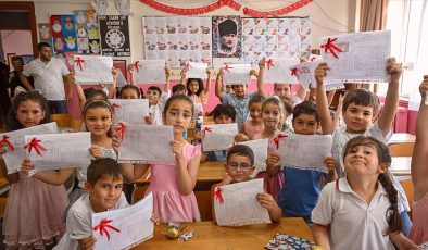 Öğrencilere sosyal etkinlik içerikli yeni karneler dağıtılacak