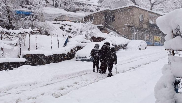 Şırnak’ın 2 ilçesinde olumsuz hava koşulları nedeniyle eğitime yarın ara verildi