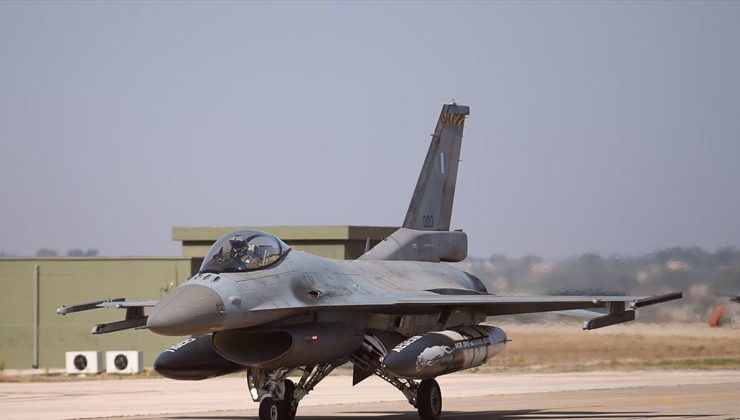 Yunan Hava Kuvvetlerine ait F-16 denize düştü