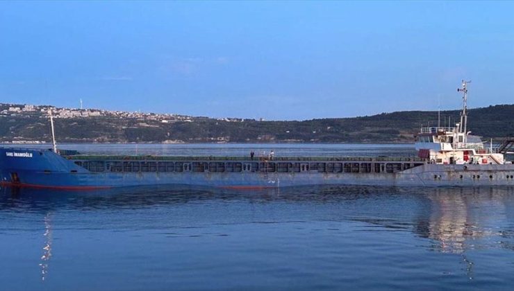 Çanakkale Boğazı’nda makineleri arızalanan gemi Karanlık Liman Demir Sahası’na çekildi