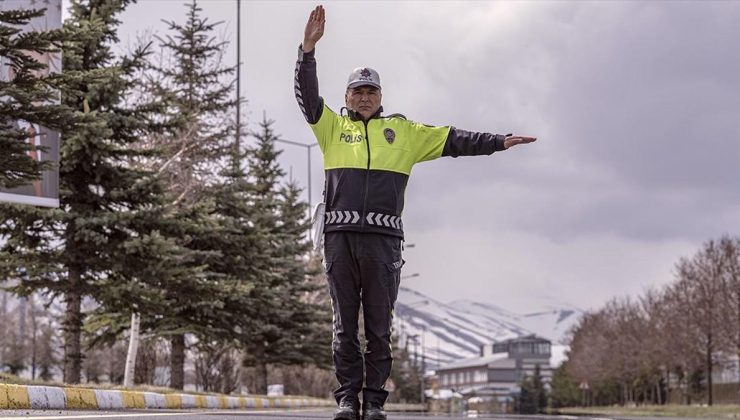 Erzurum polisi bayramda “kara haber” gelmesin diye trafik denetimlerini sıkılaştırdı