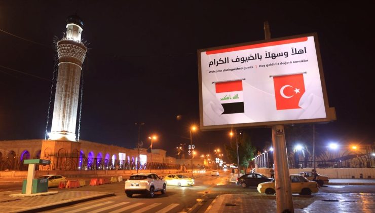 Irak’ta Cumhurbaşkanı Erdoğan’ın ziyareti öncesi caddelere Türk bayrağı asıldı