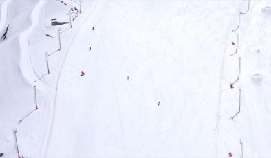 Kış turizmini bahara taşıyan Palandöken, bayramda kayak için rezervasyon aldı