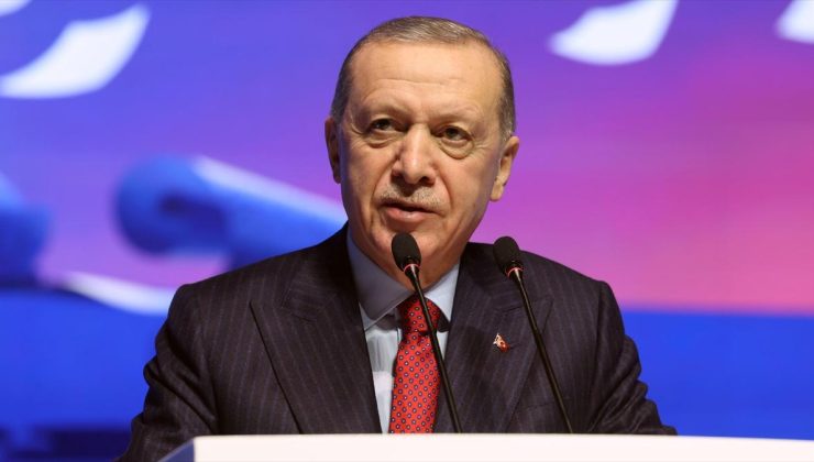 Cumhurbaşkanı Erdoğan, Necip Fazıl Kısakürek’i andı