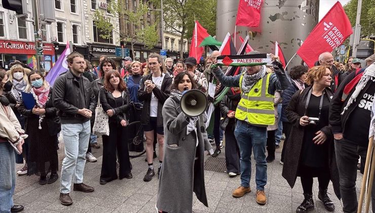 İrlanda ve İngiltere’de öğrenciler Filistin’e destek gösterisi düzenledi