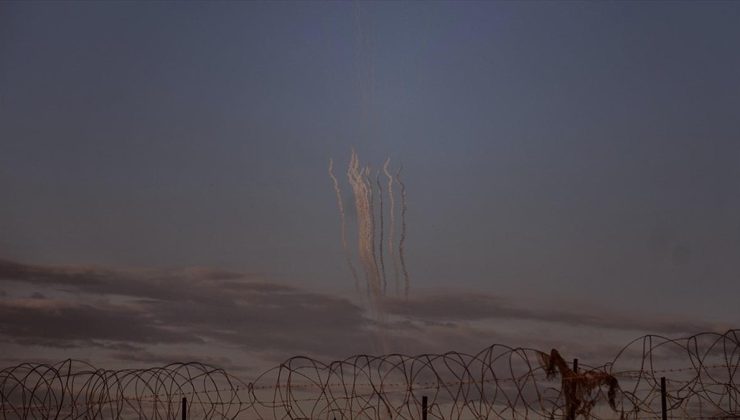İsrail, Gazze’nin güneyinden 14 roket atıldığını, 1’inin Beerşeba’ya isabet ettiğini açıkladı
