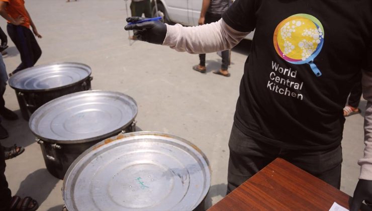 İsrail’in saldırdığı Dünya Merkez Mutfağı (WCK) Gazze’de yeniden yemek dağıtımına başladı