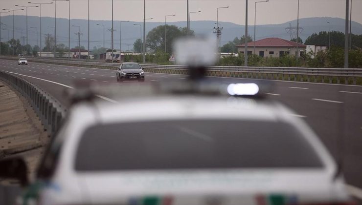 Kuzey Marmara Otoyolu’nda trafik güvenliği için 24 saat hız denetimi yapılıyor
