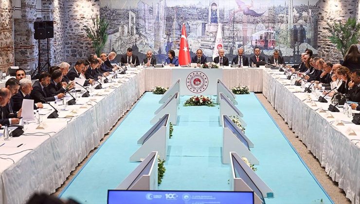 Bakan Özhaseki: Marmara Denizi Eylem Planı doğru uygulanmazsa müsilaj gibi ekolojik bir felaket kapıda