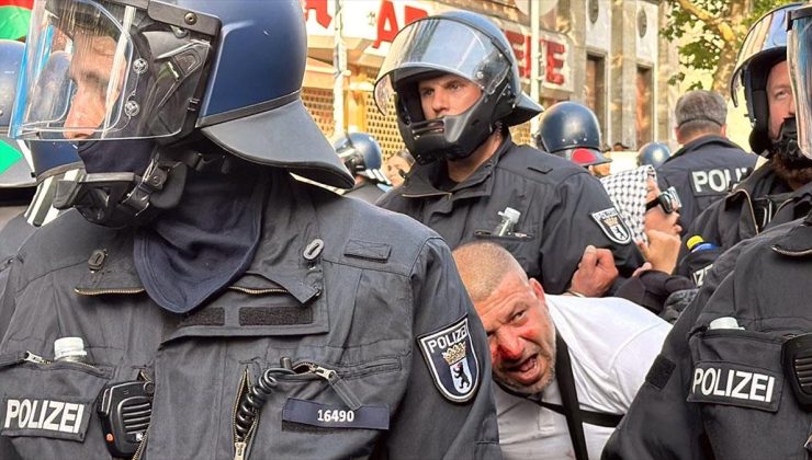 Berlin’de Filistin’e destek gösterisinde çok sayıda kişi gözaltına alındı