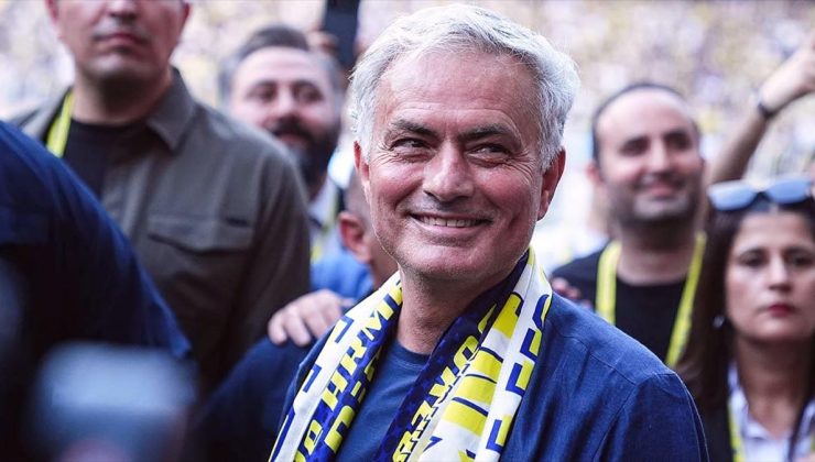 Fenerbahçe’de Mourinho göreve başladı