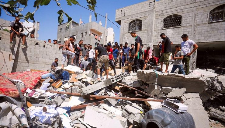 İsrail’in gece boyu Gazze’ye düzenlediği saldırılarda çok sayıda kişi öldü