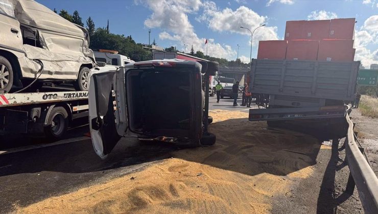 İstanbul’da TEM Otoyolu’nda 15 aracın karıştığı zincirleme kazada 5 kişi yaralandı