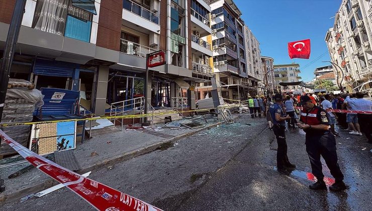 İzmir’de bir restoranda meydana gelen patlamada 4 kişi hayatını kaybetti