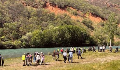 Munzur Vadisi Milli Parkı’nda 300 kişinin katılımıyla çevre temizliği yapıldı