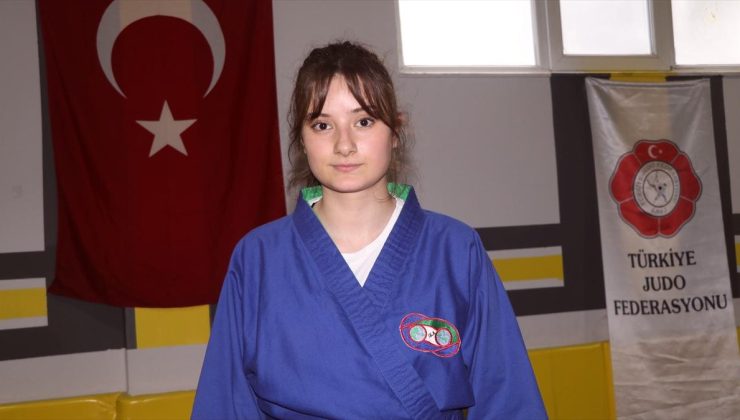 Türkiye şampiyonu milli kuraşçı Azra Özkan’ın hedefi Avrupa şampiyonluğu: