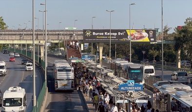 15 Temmuz Şehitler Köprüsü’nde metrobüs arızası