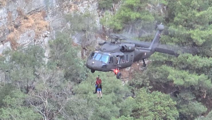 Balıkesir Şahindere Kanyonu’nda mahsur kalan 10 kişi kurtarıldı