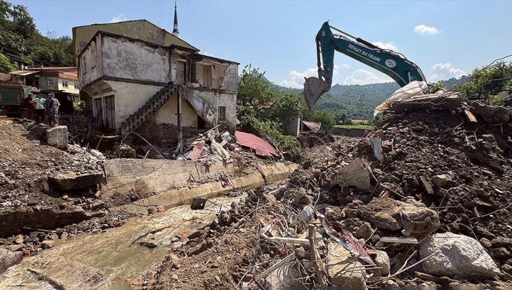 Giresun’da sağanağın ardından hasar giderme çalışmaları sürüyor