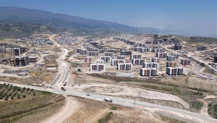 Hatay Dikmece’deki 10 bin 335 deprem konutunun inşası sürüyor