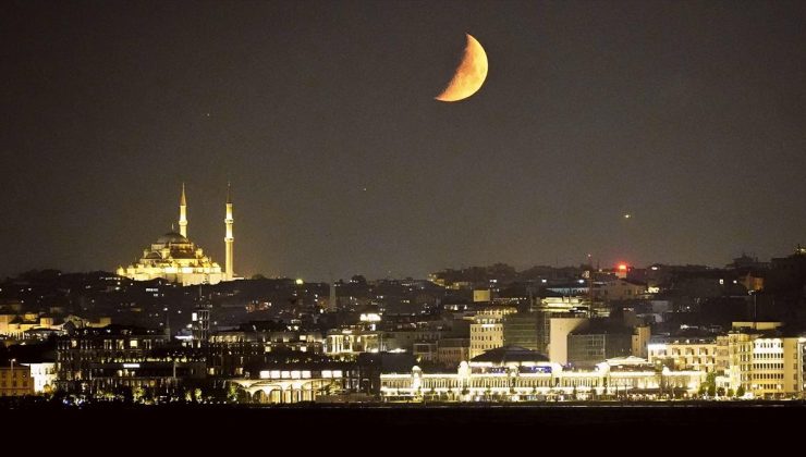 İstanbul’da gece saatlerinde sıcak hava ve nem etkili oluyor