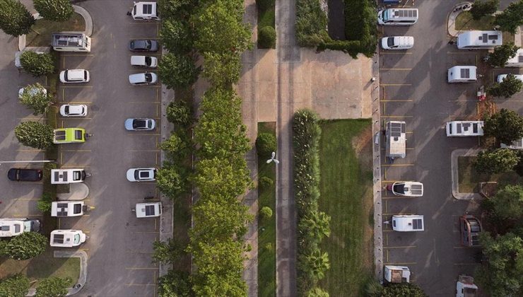 İstanbul’da karavan yoğunluğu ve karavanda yaşam tartışmalara neden oluyor