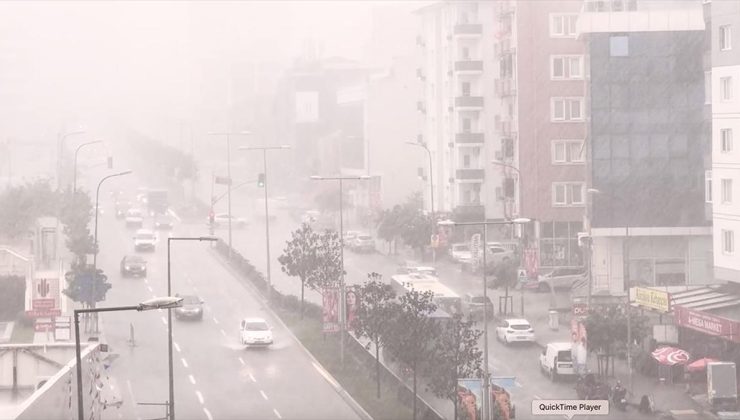 İstanbul’da kısa süreli yağmur geçişleri hayatı olumsuz etkiledi