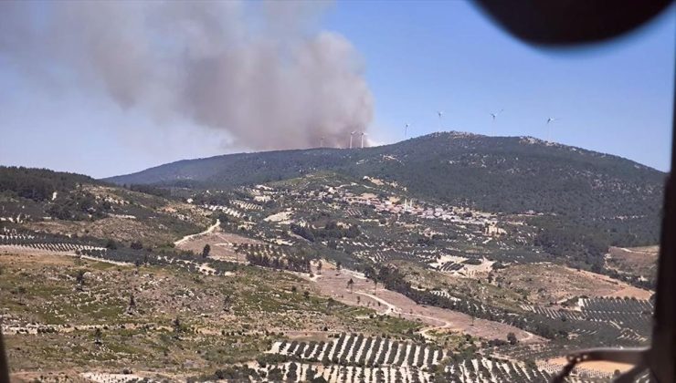 Manisa’nın Soma ilçesinde çıkan orman yangınına müdahale ediliyor