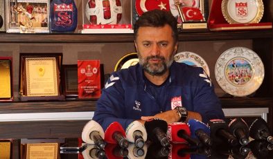 Sivasspor, Rey Manaj için gelen tekliflerden memnun değil