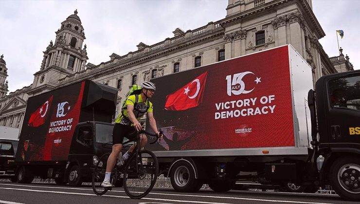 Türk halkının 15 Temmuz mücadelesi Londra sokaklarında anlatıldı