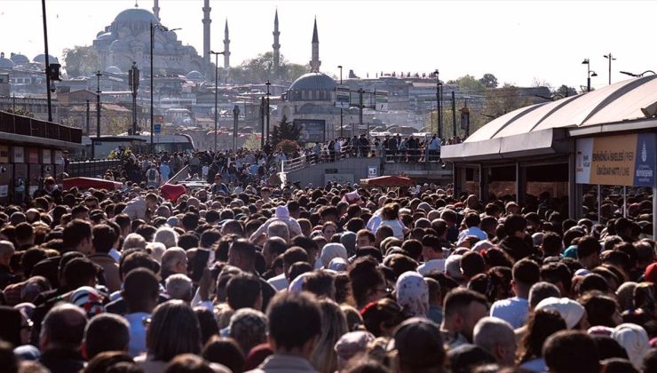 Türkiye nüfusunun 2030’da 88 milyon 188 bin 221 kişiye, 2050’de 93 milyon 774 bin 618 kişiye ulaşması bekleniyor