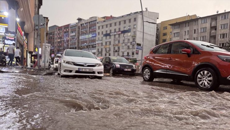 Yurdun kuzeydoğu kesimlerinde yarın kuvvetli sağanak bekleniyor