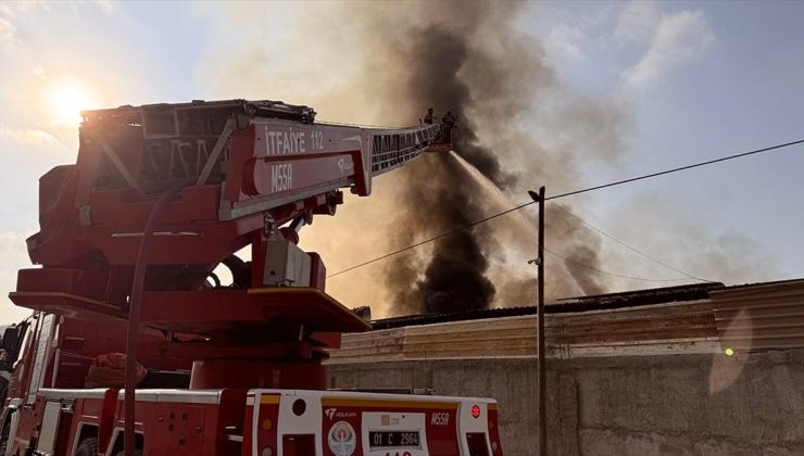 Adana’da geri dönüşüm fabrikasında çıkan yangın kontrol altına alındı