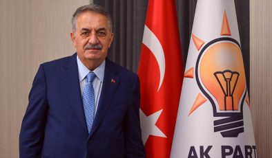 AK Parti yeni anayasa çalıştayı düzenleyecek