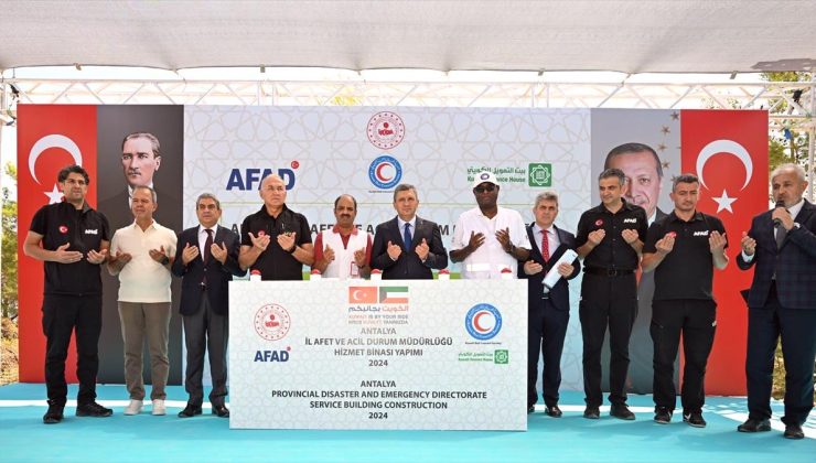 Antalya’da yeni yapılacak AFAD hizmet binasının temeli atıldı