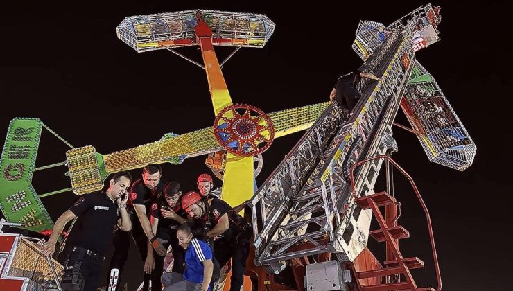 Kahramanmaraş’ta lunaparkta yüksekte1 saat asılı kalan 23 kişi kurtarıldı